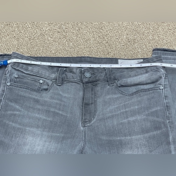 Two By Vince Camuto: Women's Gray Jeans Raw Hem, Size 30 - Picture 7 of 11